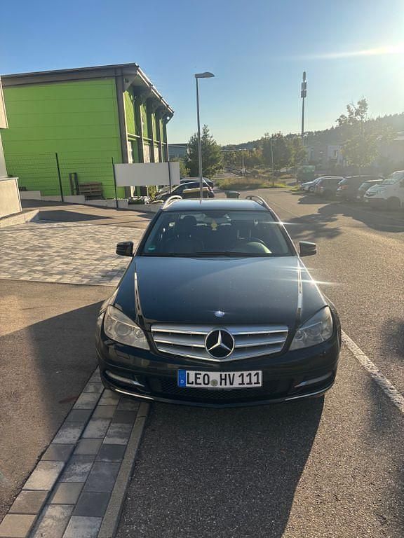 Schwarz Gebraucht 2010 Mercedes C220 Limousine | 4.500 € (Guter Preis) - Bild 1/4