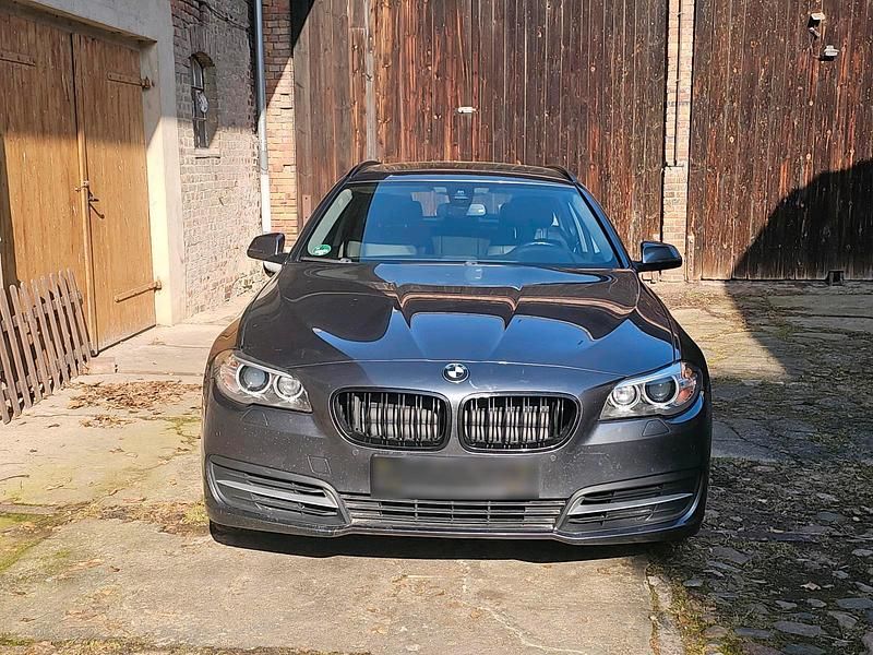 Gebraucht BMW 520 190 PS (139 kW) 2016 Silber Kombi