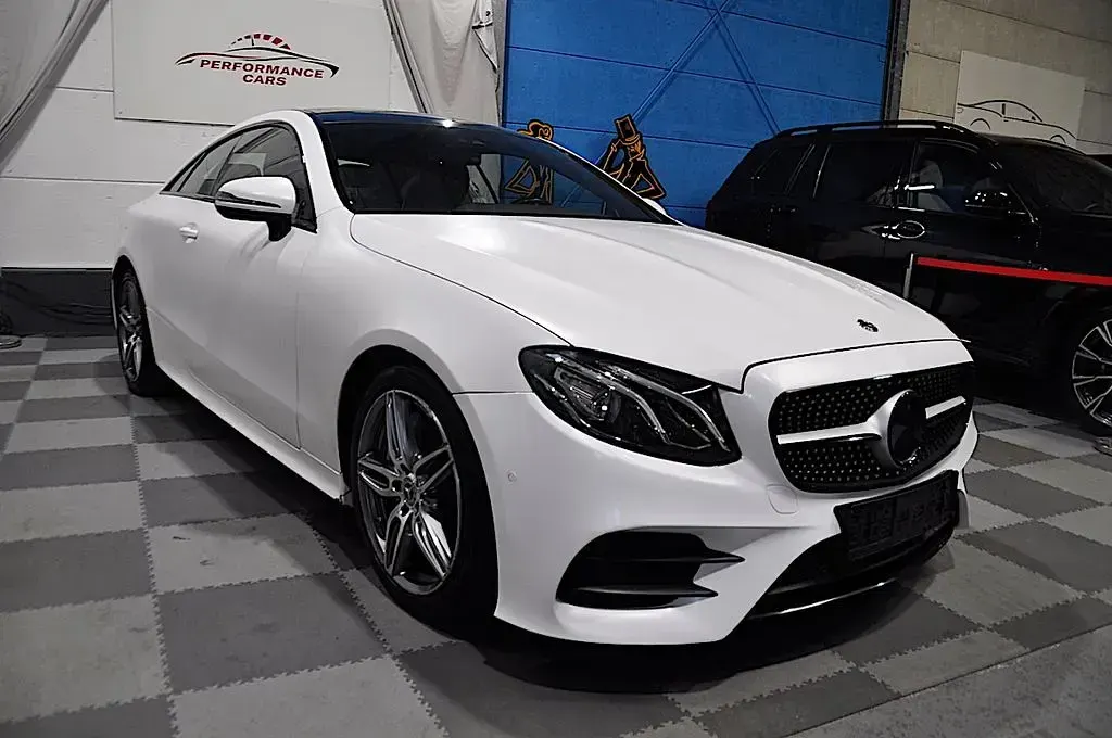 Gebraucht Mercedes E300 AMG 258 PS (189 kW) 2019 Weiß Coupé