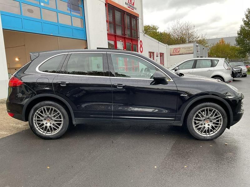 Gebraucht Porsche Cayenne 245 PS (180 kW) 2011 Tiefschwarz SUV