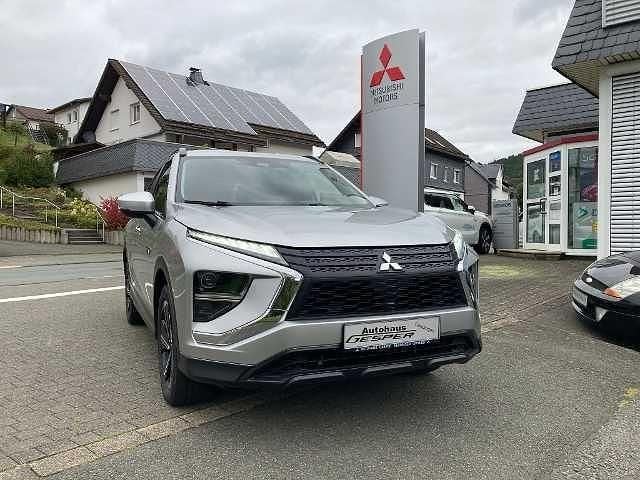 Silber Gebraucht 2022 Mitsubishi Eclipse Cross Basis SUV | 18.900 € (Superpreis) - Bild 1/4