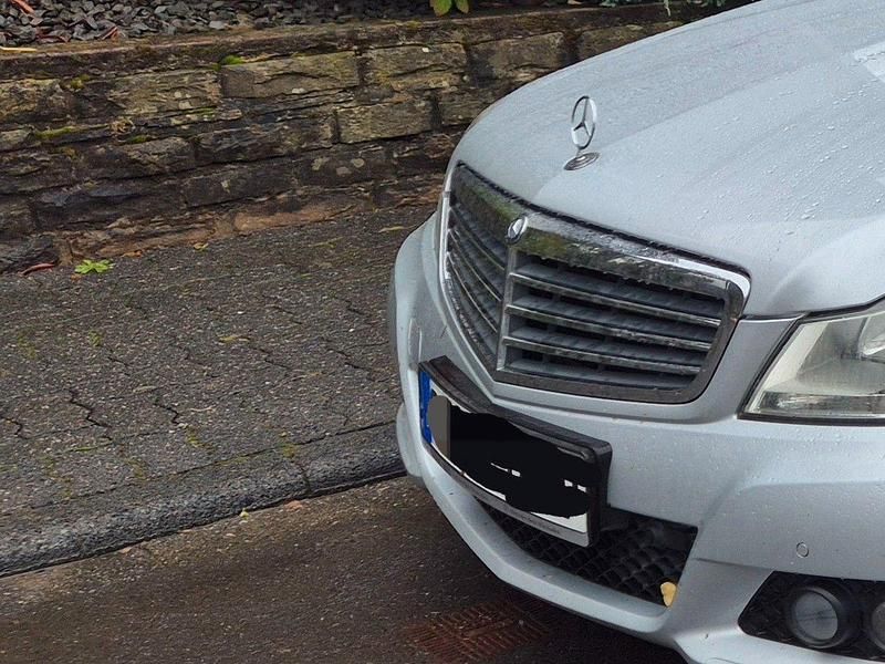 Silber Gebraucht 2012 Mercedes 220 Kombi | 13.600 € (Fairer Preis) - Bild 1/4