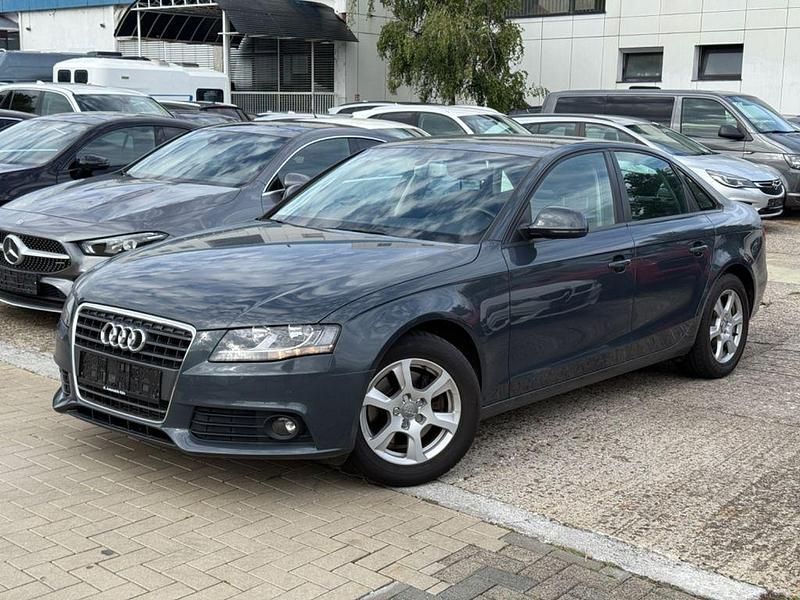Grau Gebraucht 2009 Audi A4 Sport Limousine | 11.499 € (Etwas zu teuer) - Bild 1/4