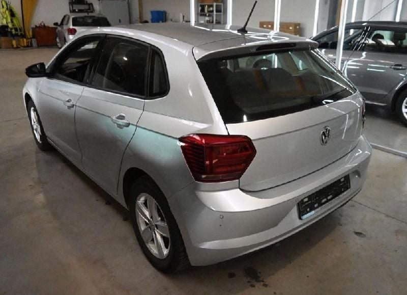 Gebraucht VW Polo Highline 95 PS (69 kW) 2019 Silber Kleinwagen