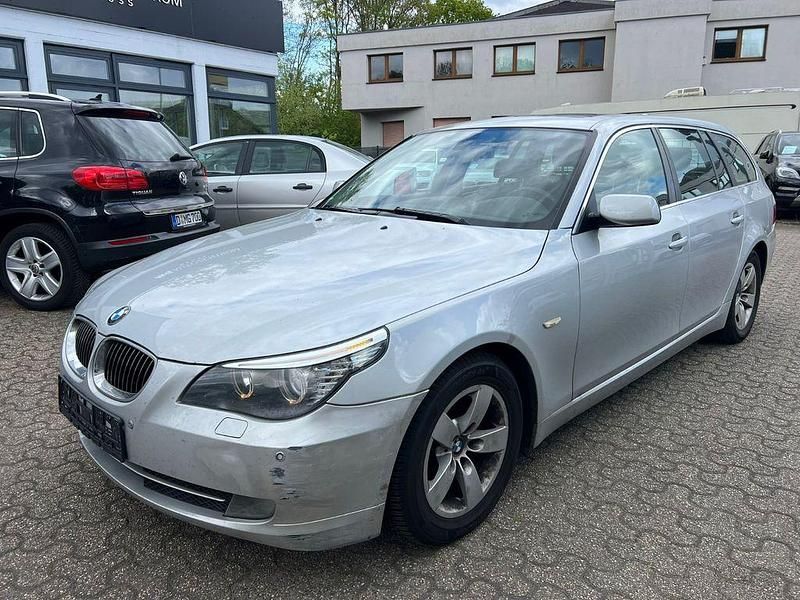 Second-hand BMW 525 197 CP (144 kW) 2007 Argintiu Berlinǎ