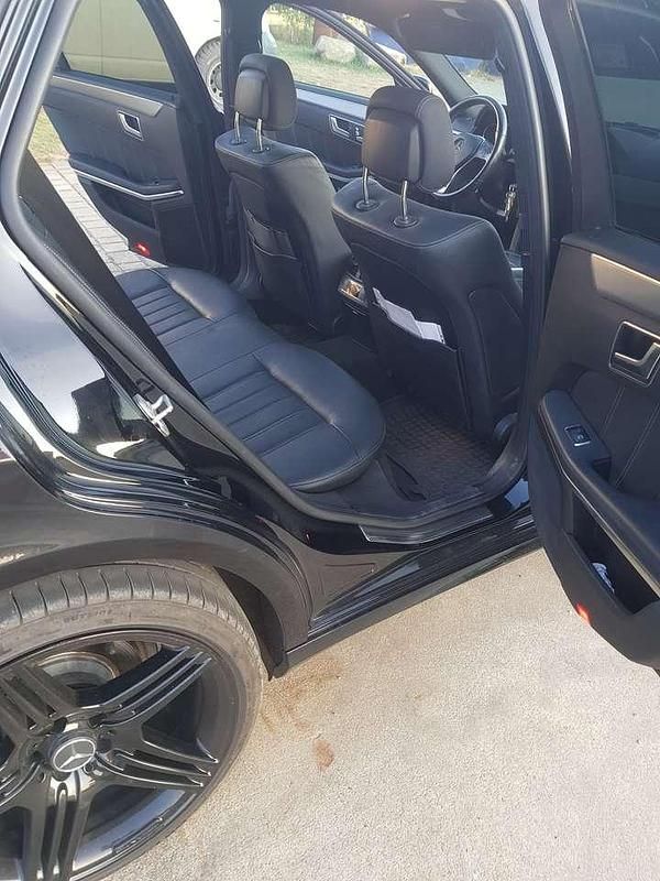 Gebraucht Mercedes E350 252 PS (185 kW) 2014 Schwarz Kombi