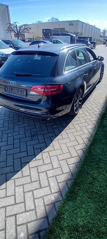 Gebraucht Audi A4 S-Line 211 PS (155 kW) 2013 Blau Kombi