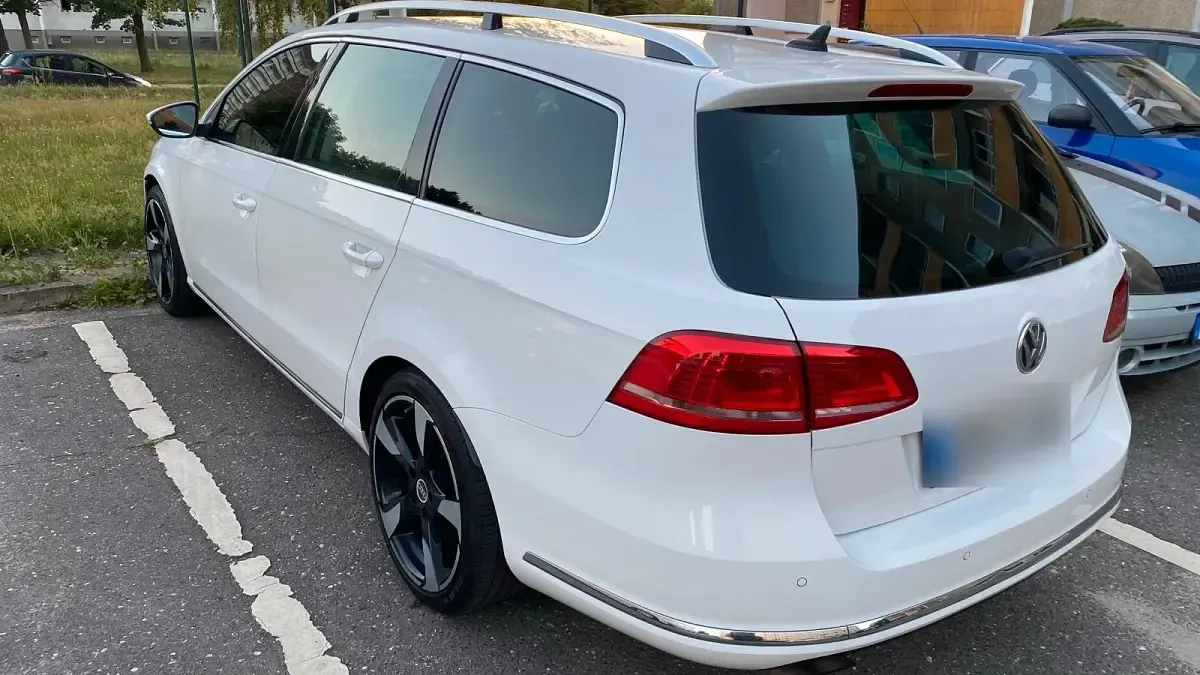 Gebraucht VW Passat 140 PS (102 kW) 2011 Weiß Kombi