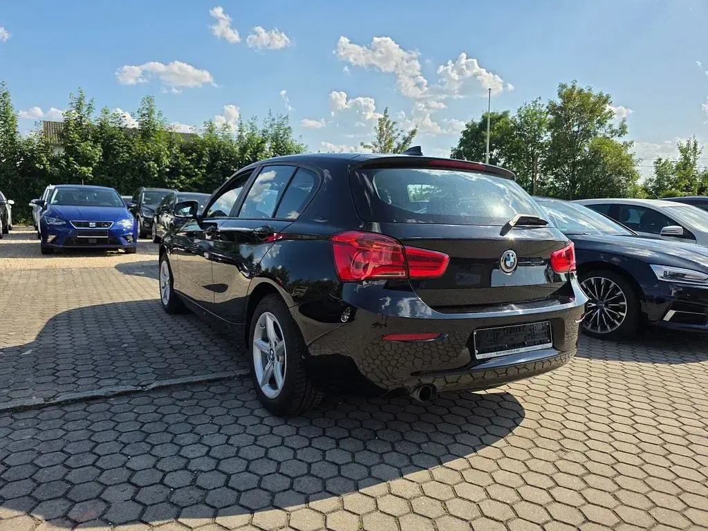 Gebraucht BMW 116 Advantage 109 PS (80 kW) 2016 Schwarz Kleinwagen
