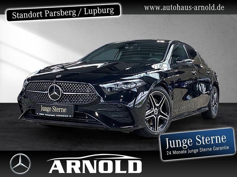 Schwarz (kosmosschwarz) Gebraucht 2023 Mercedes A220 AMG Limousine | 38.840 € (Fairer Preis) - Bild 1/4