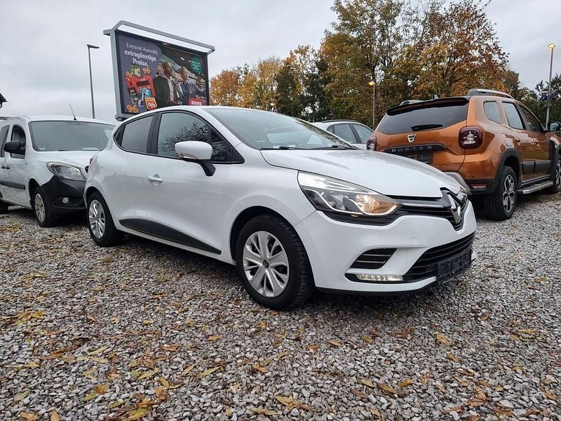 Gebraucht Renault Clio IV 73 PS (53 kW) 2018 Weiß Limousine