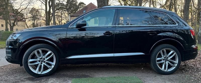 Second-hand Audi Q7 272 CP (200 kW) 2016 Negru SUV
