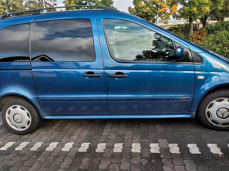 Gebraucht Mercedes Vaneo 102 PS (75 kW) 2002 Blau Van / Kleinbus