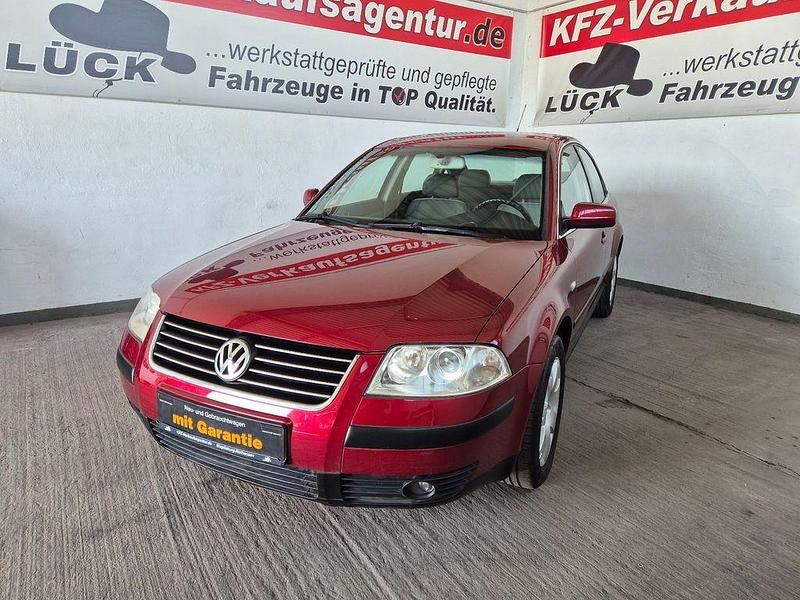 Gebraucht VW Passat 102 PS (75 kW) 2002 Rot Limousine