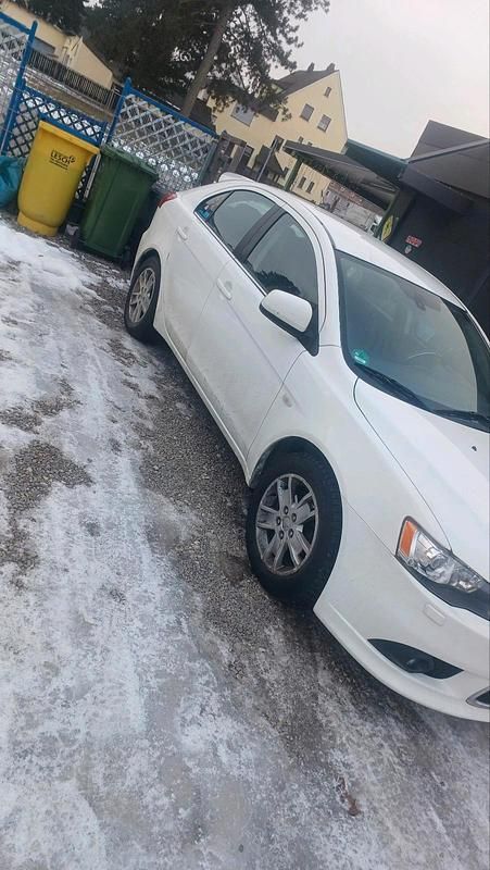 Gebraucht Mitsubishi Lancer 150 PS (110 kW) 2012 Weiß Limousine