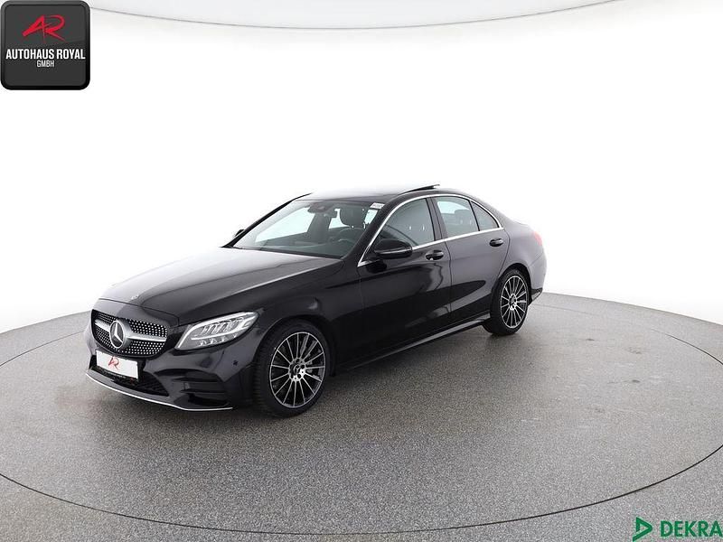 Obsidianschwarz Gebraucht 2019 Mercedes C300 AMG Limousine | 30.880 € (Fairer Preis) - Bild 1/4