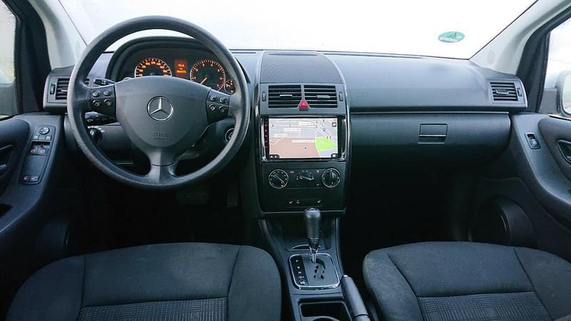 Silber Gebraucht 2009 Mercedes A160 Limousine | 7.990 € (Teuer) - Bild 1/4