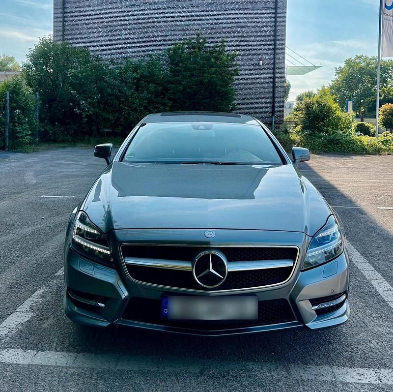 Grau Gebraucht 2013 Mercedes CLS500 Kombi | 28.200 € (Teuer) - Bild 1/4