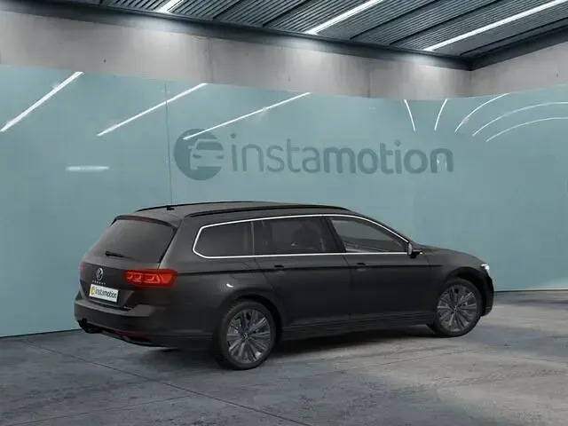 Gebraucht VW Passat 200 PS (147 kW) 2022 Grau Kombi