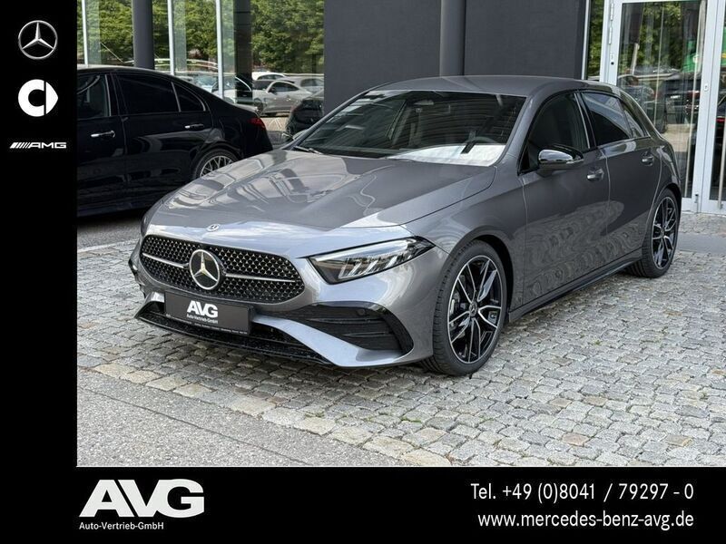 Mountaingrau Gebraucht 2025 Mercedes A200 AMG Limousine | 34.900 € (Fairer Preis) - Bild 1/4