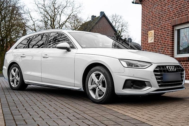 Gebraucht Audi A4 Ambiente 190 PS (139 kW) 2020 Weiß Kombi