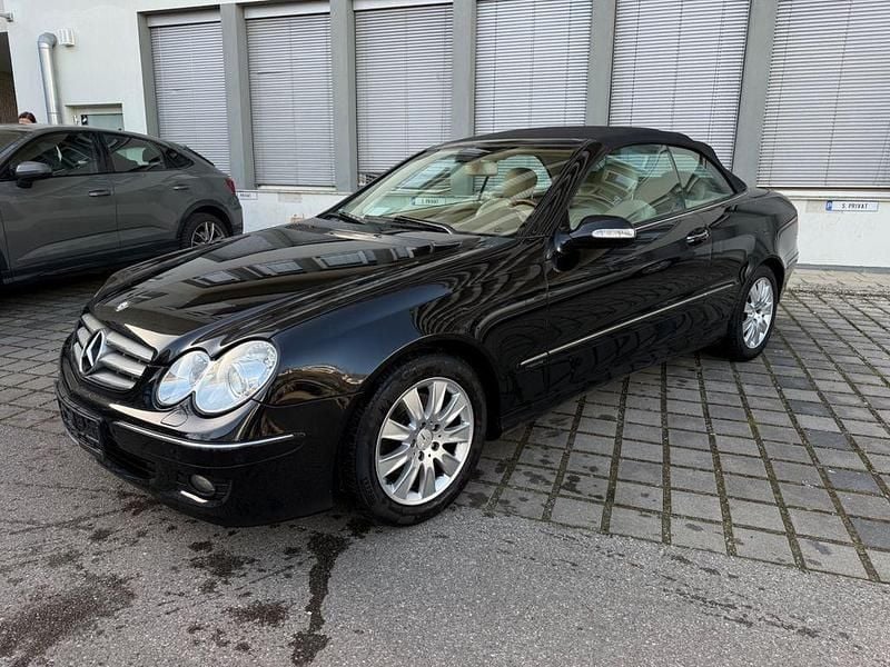 Gebraucht Mercedes CLK200 163 PS (119 kW) 2006 Schwarz Cabrio