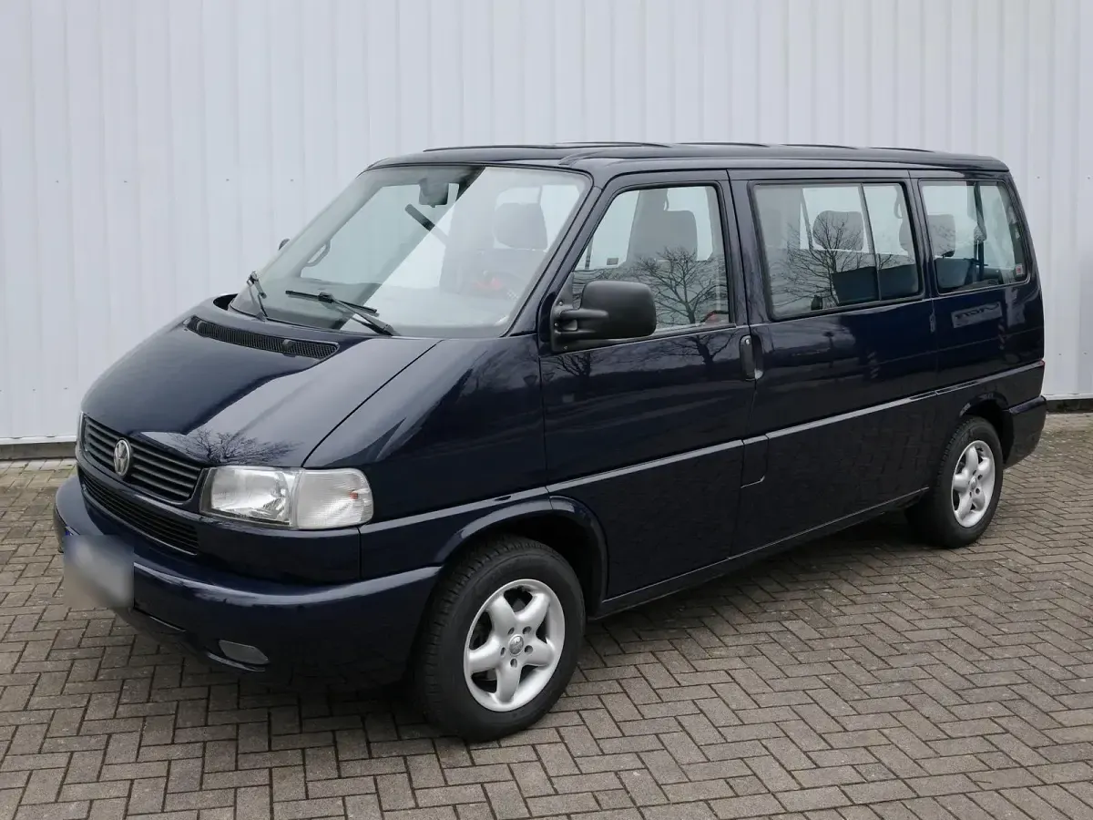 Usata VW Multivan 81 CV (59 kW) 1996 Blu Monovolume