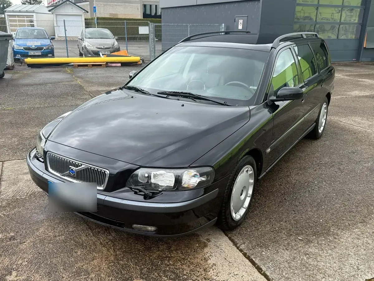 Gebraucht Volvo V70 163 PS (119 kW) 2004 Schwarz Kombi