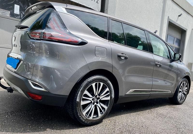Grau Gebraucht 2016 Renault Espace Initiale Paris Van / Kleinbus | 12.999 € (Superpreis) - Bild 1/4