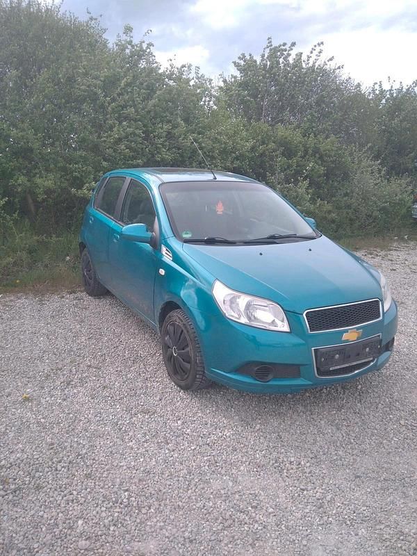 Blau Gebraucht 2009 Chevrolet Aveo Kleinwagen | 850 € - Bild 1/4