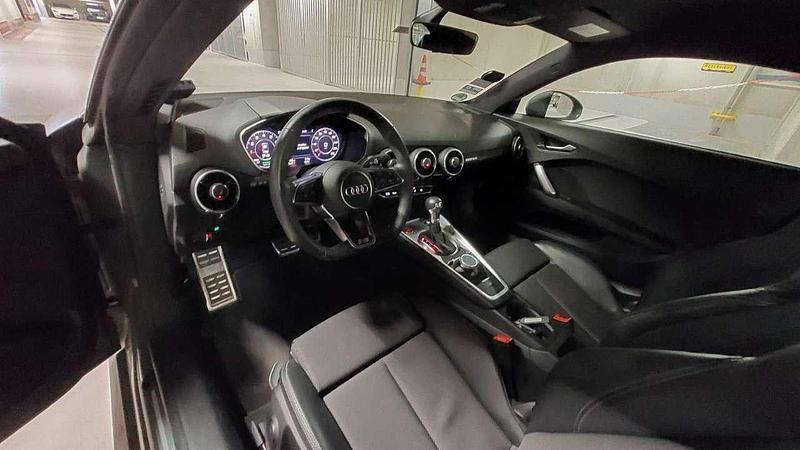 Gebraucht Audi TT S-line plus 197 PS (144 kW) 2023 Grau Coupé