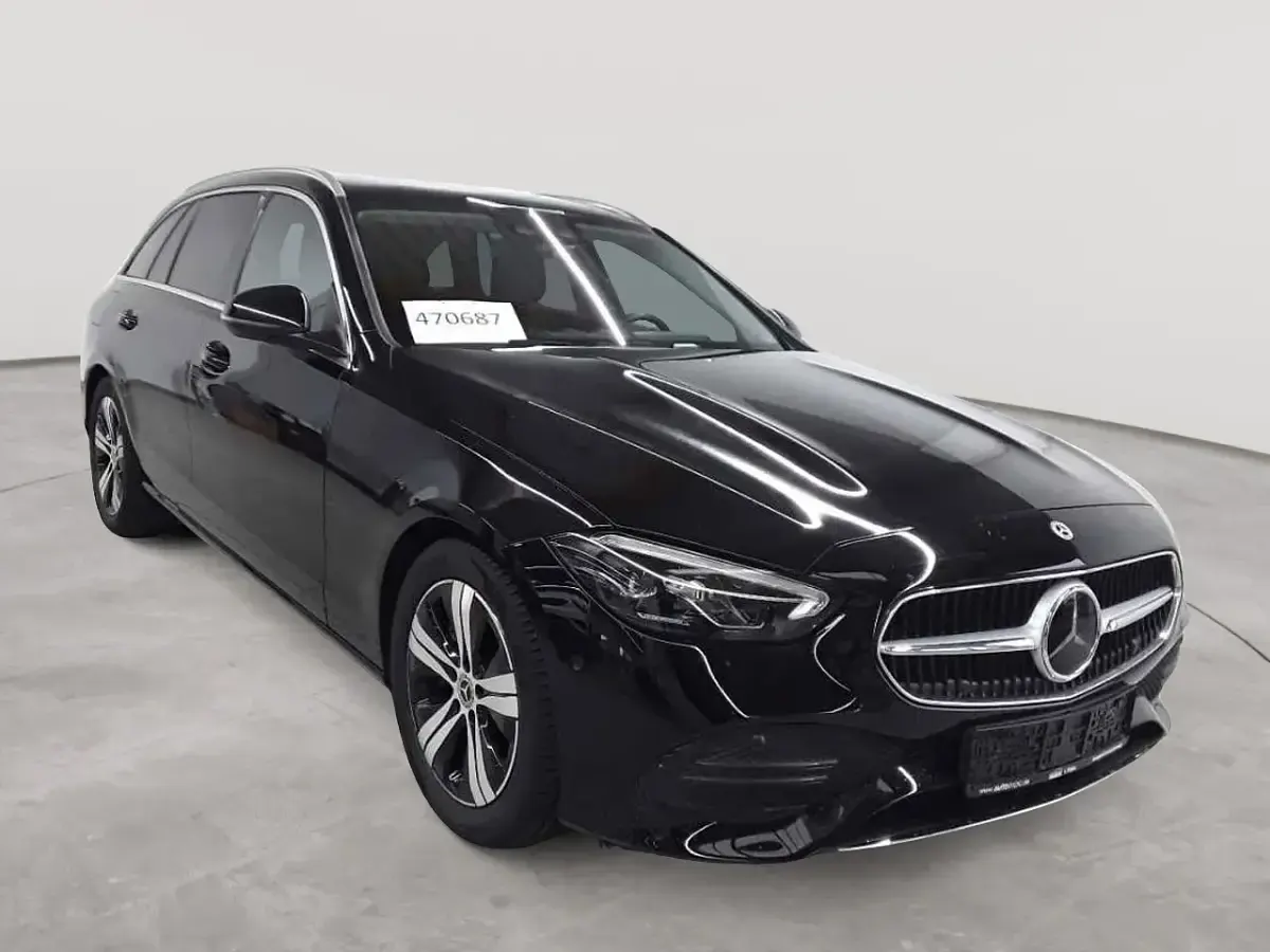 Gebraucht Mercedes C200 Avantgarde 163 PS (119 kW) 2023 Kombi