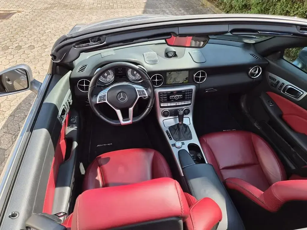 Gebraucht Mercedes SLK250 204 PS (150 kW) 2011 Silber Cabrio