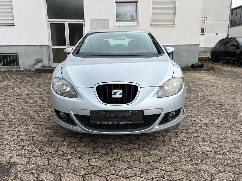 Grau Gebraucht 2008 Seat Leon Sport Kleinwagen | 2.850 € (Fairer Preis) - Bild 1/4