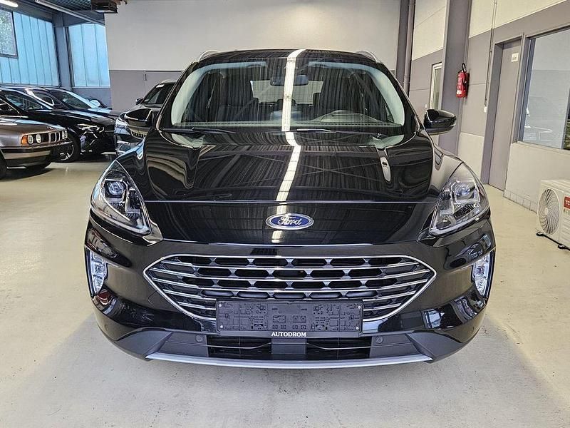 Gebraucht Ford Kuga Titanium 120 PS (88 kW) 2022 Schwarz SUV