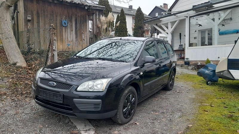 Schwarz Gebraucht 2007 Ford Focus Fun X Kombi | 2.690 € (Etwas zu teuer) - Bild 1/4