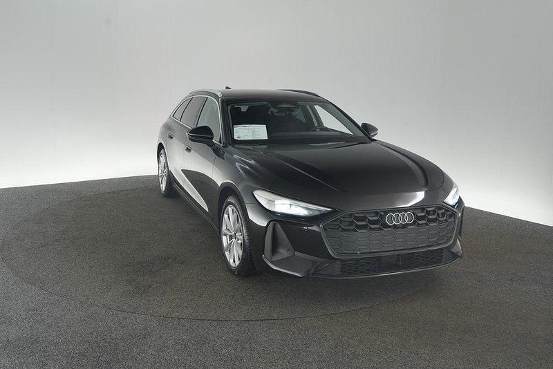 Gebraucht Audi A5 Sport 204 PS (150 kW) 2025 Mythosschwarz metallic Kombi