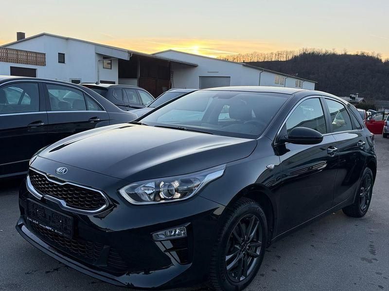 Gebraucht Kia Ceed Vision 160 PS (117 kW) 2021 Schwarz Kleinwagen