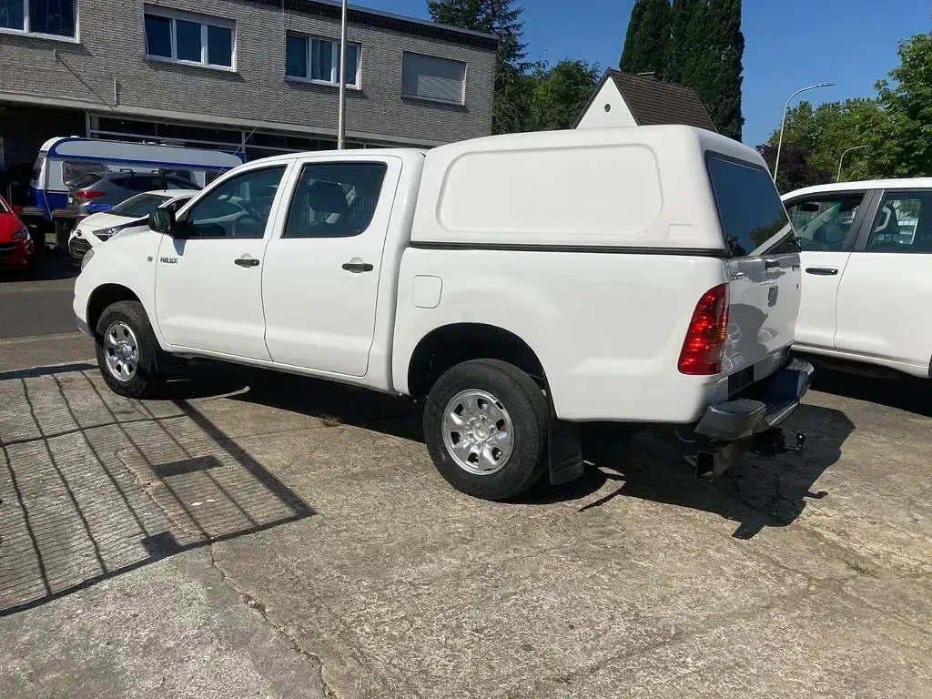 Gebraucht Toyota HiLux 144 PS (105 kW) 2012 Schneeweiss Pickup