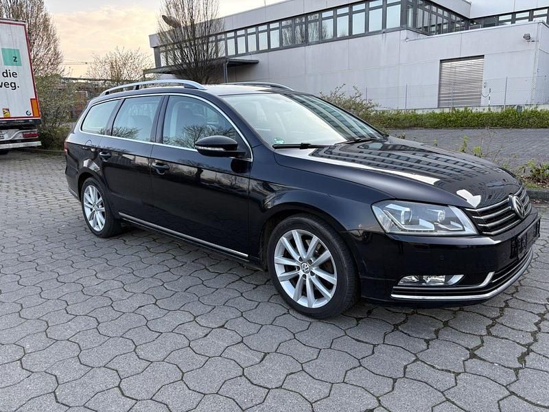 Gebraucht VW Passat Highline 211 PS (155 kW) 2012 Schwarz Kombi