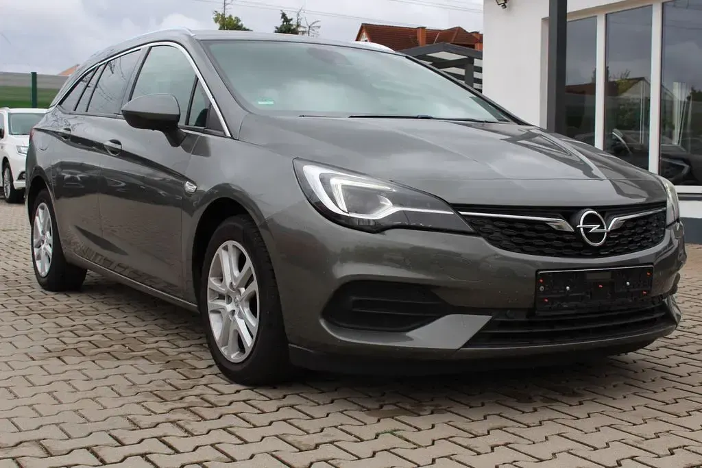Gebraucht Opel Astra 122 PS (89 kW) 2020 Grau Limousine