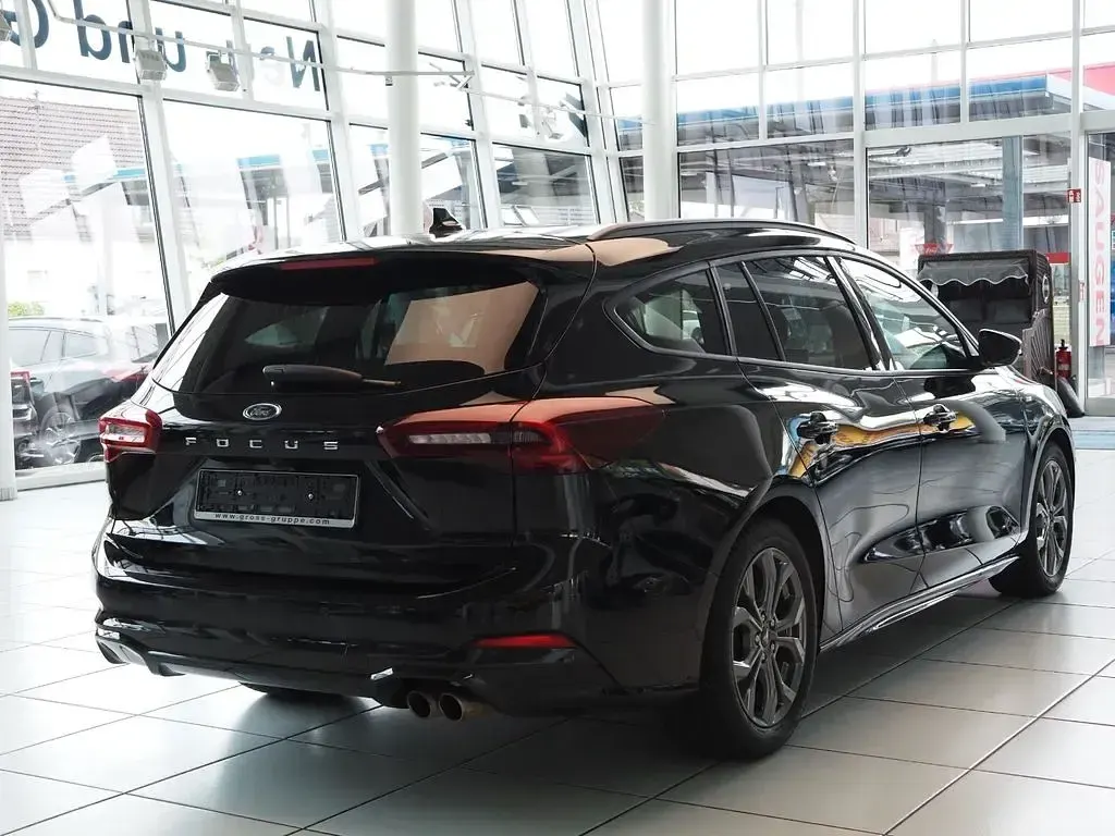 Gebraucht Ford Focus ST-Line X 155 PS (114 kW) 2025 Schwarz Limousine