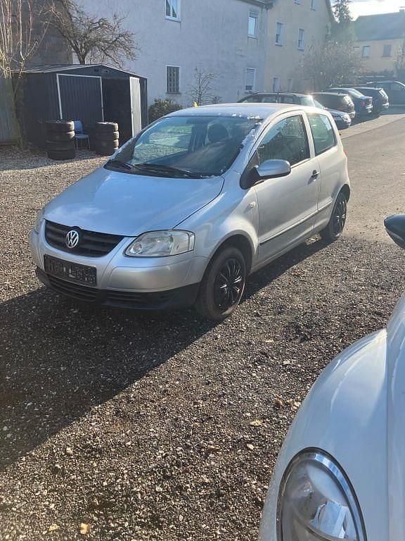 Silber Gebraucht 2007 VW Fox Kleinwagen | 900 € (Superpreis) - Bild 1/4