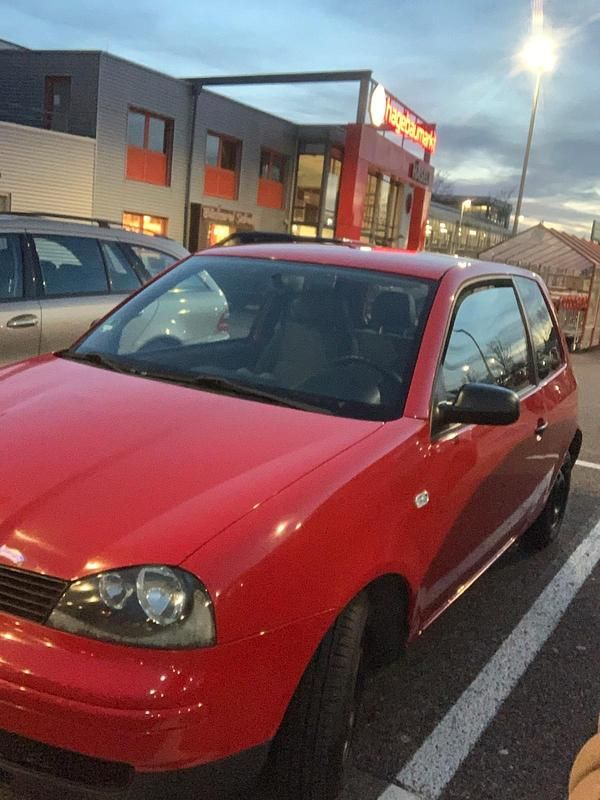 Rot Gebraucht 2002 Seat Arosa Kleinwagen | 750 € (Fairer Preis) - Bild 1/4