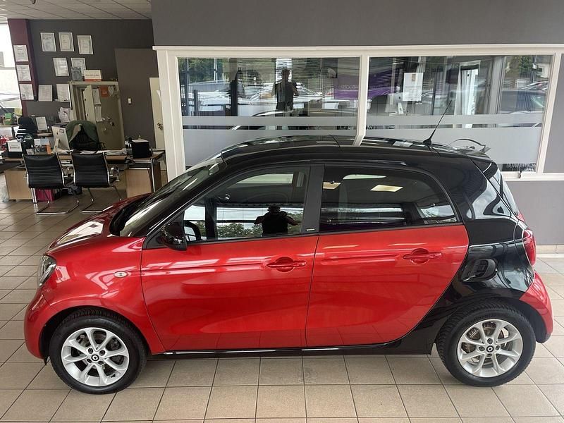 Rot Gebraucht 2016 Smart ForFour Passion Kleinwagen | 8.990 € (Etwas zu teuer) - Bild 1/4