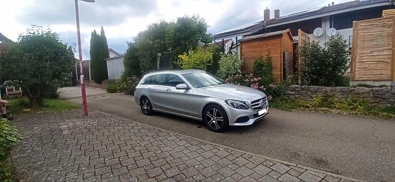 Silber Gebraucht 2015 Mercedes C180 Kombi | 15.900 € (Guter Preis) - Bild 1/4