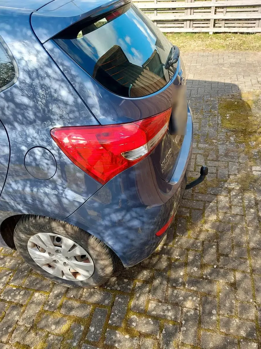 Gebraucht Hyundai ix20 90 PS (66 kW) 2013 Blau Kleinwagen