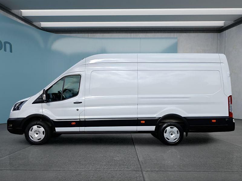 Używany Ford Transit Trend 131 KM (96 kW) 2025 Biały Sedan/Limuzyna