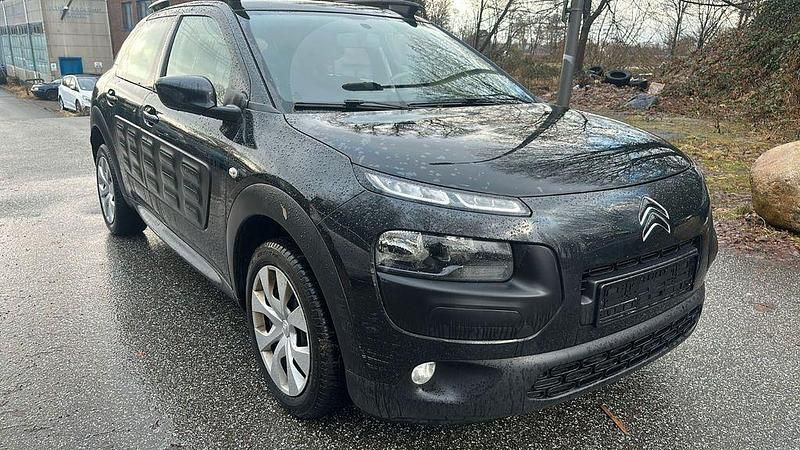 Gebraucht Citroën C4 Feel 82 PS (60 kW) 2015 Schwarz Limousine