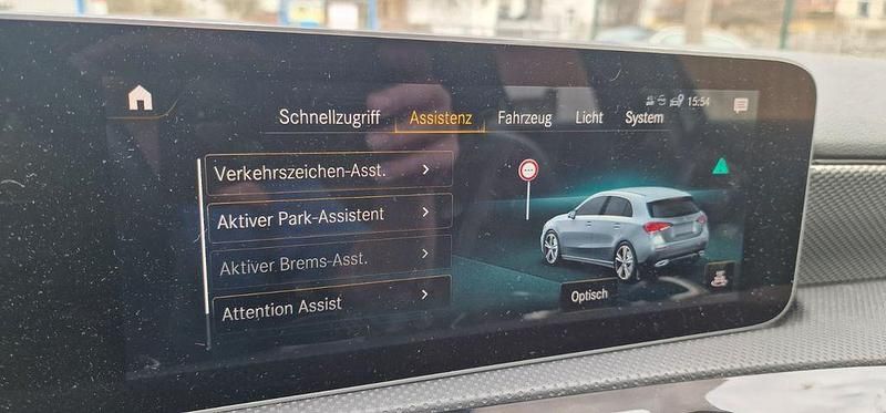 Gebraucht Mercedes A200 163 PS (119 kW) 2018 Grau Limousine